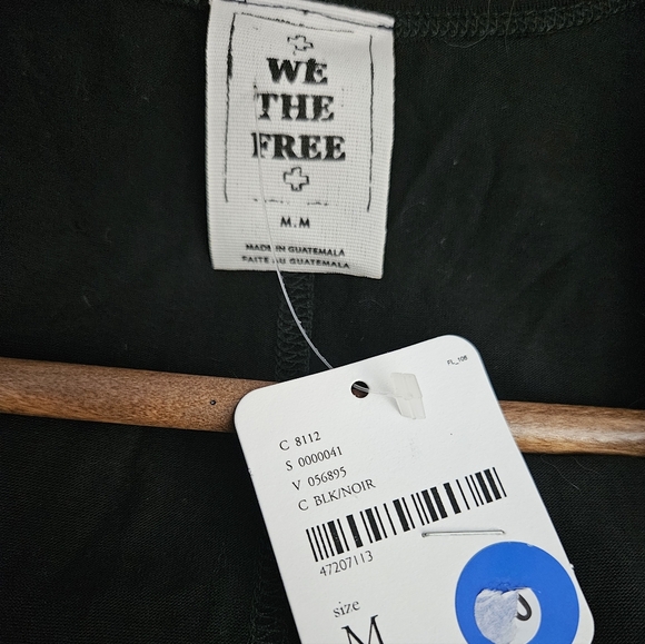 We the Free black v neck top with tie at bottom of shirt SZ M NWT - Picture 5 of 5